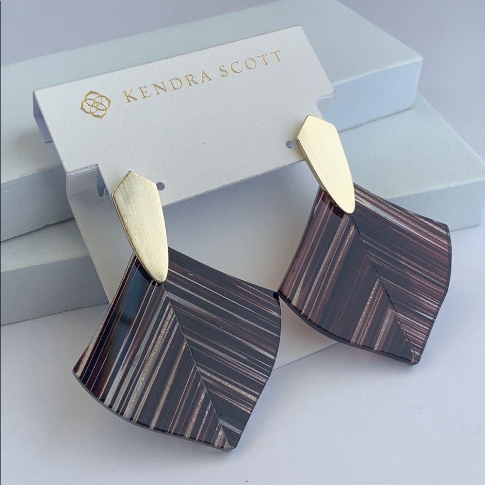 KENDRA SCOTT BROWN EARRINGS!!!